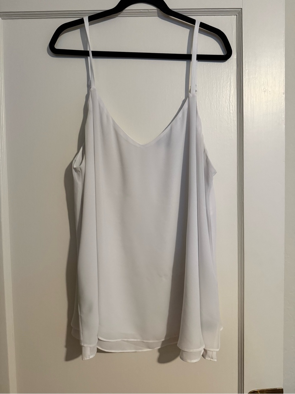 Torrid White Women's V-Neck Spaghetti Strap Tank Top